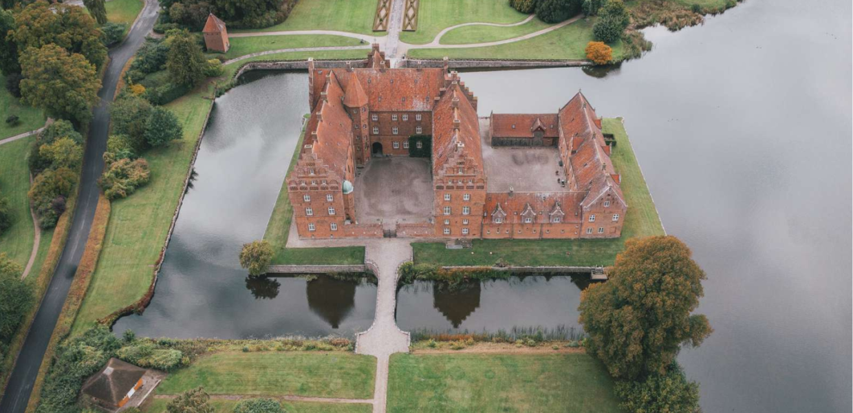 Gisselfeld Kloster efterår