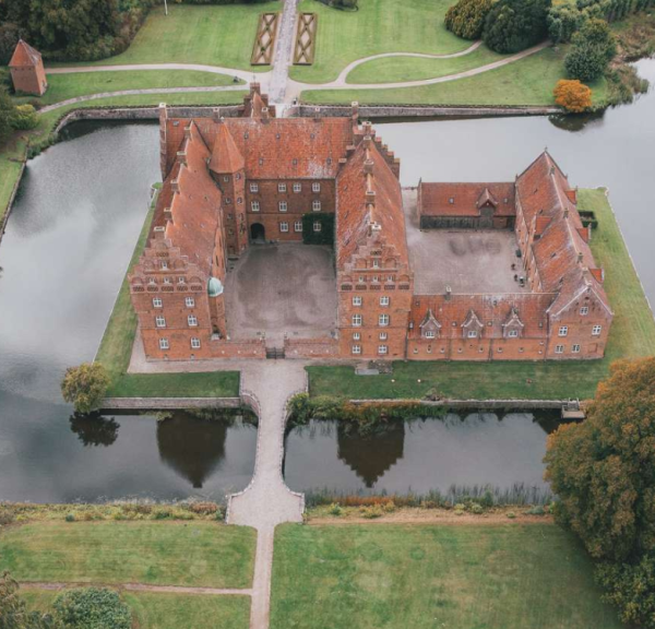 Gisselfeld Kloster efterår